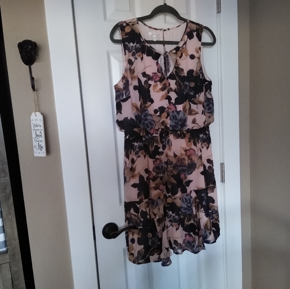 🆕 NWT 🆕 Maurices floral flowy dress